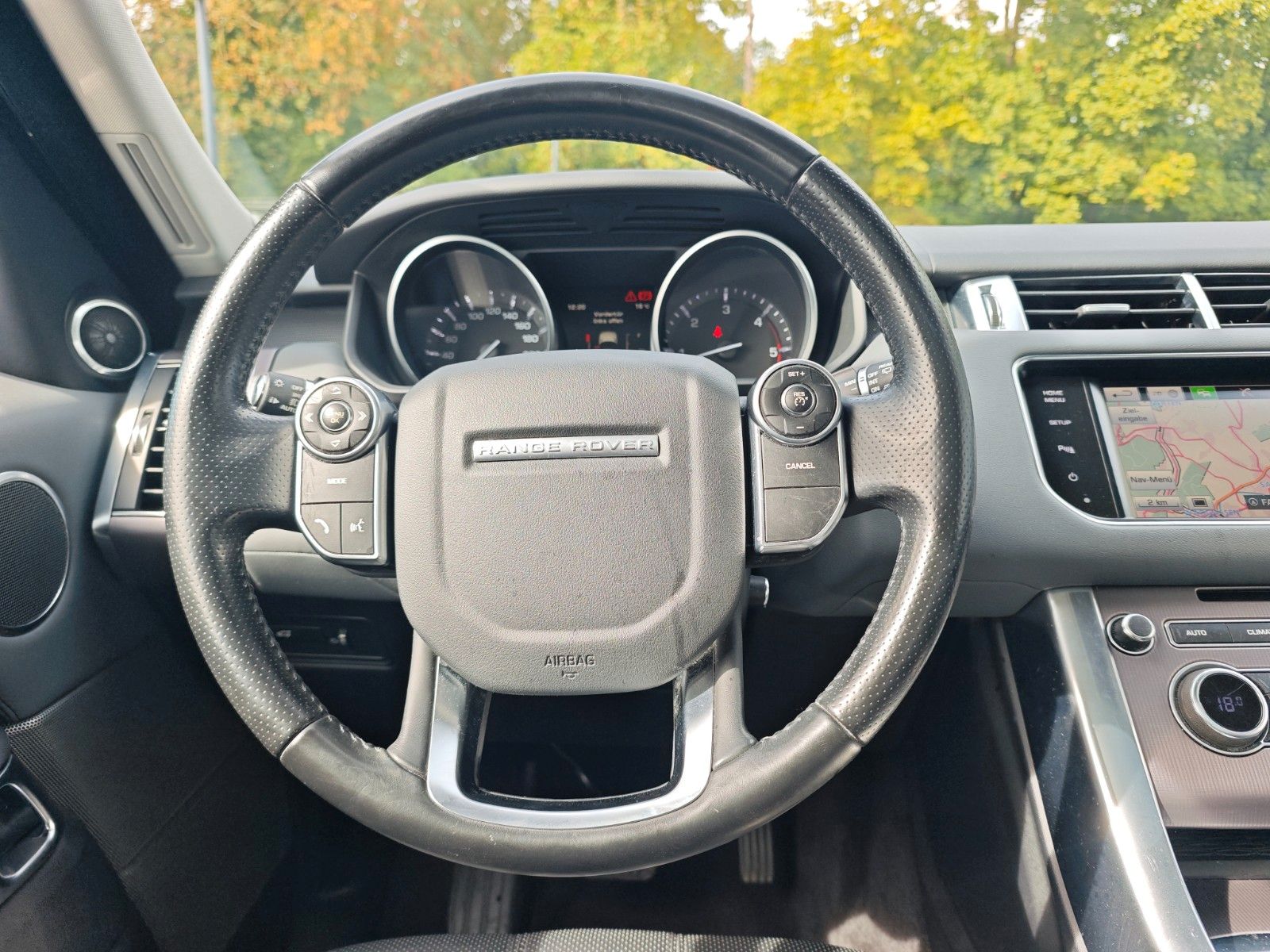 Fahrzeugabbildung Land Rover RANGE ROVER SPORT SDV6 HSE*KAMERA*MERIDAN*AHK*