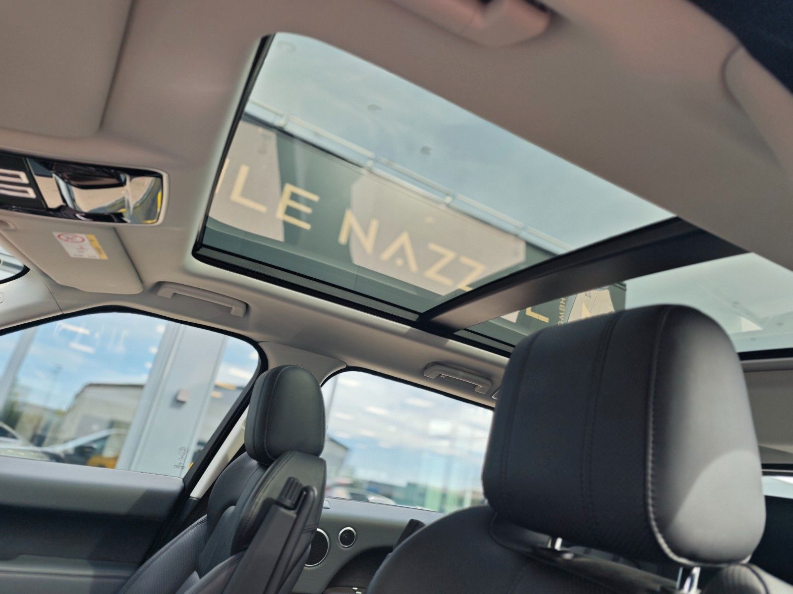 Fahrzeugabbildung Land Rover RANGE ROVER SPORT SDV6 HSE*KAMERA*MERIDAN*AHK*