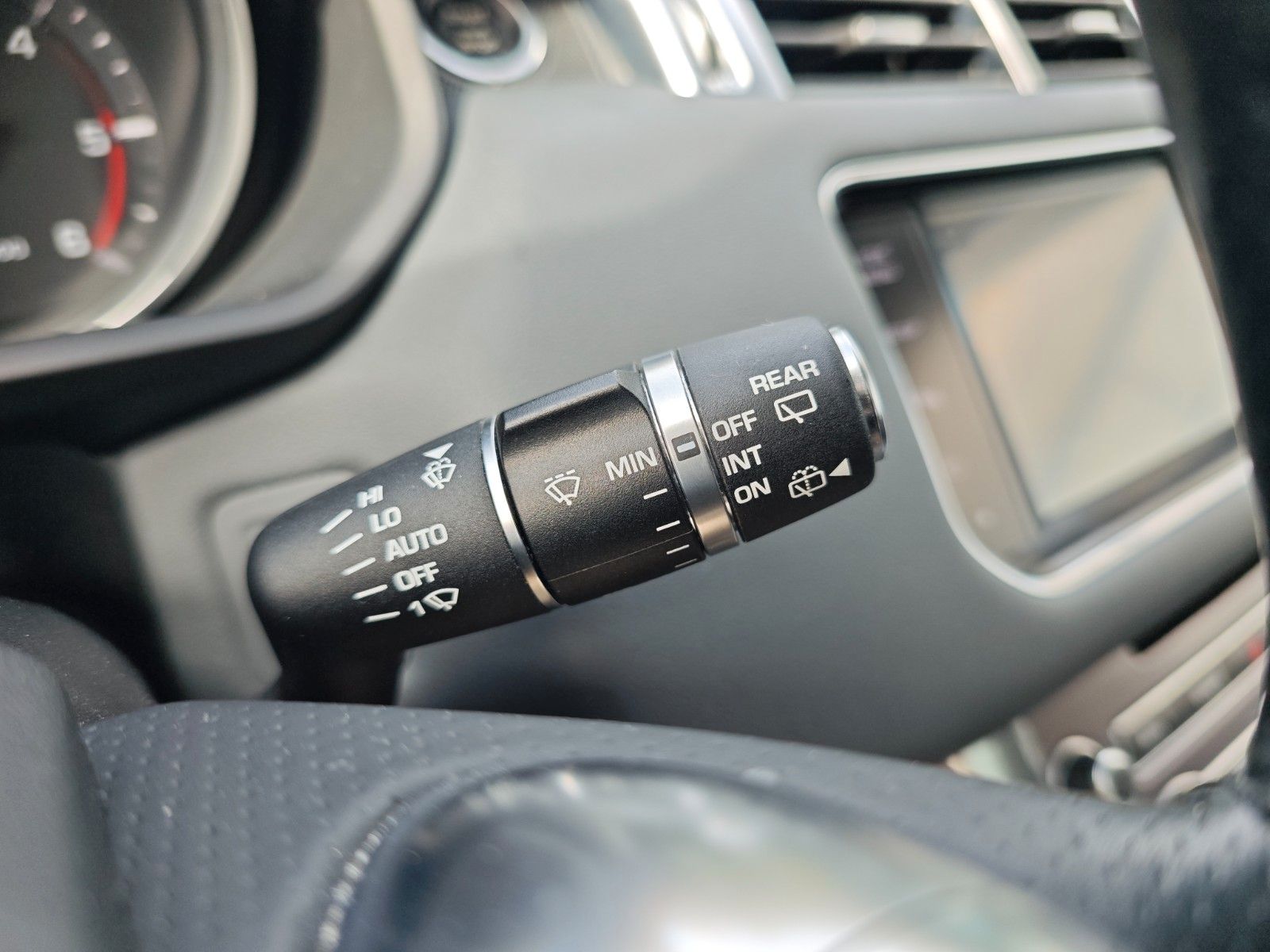 Fahrzeugabbildung Land Rover RANGE ROVER SPORT SDV6 HSE*KAMERA*MERIDAN*AHK*