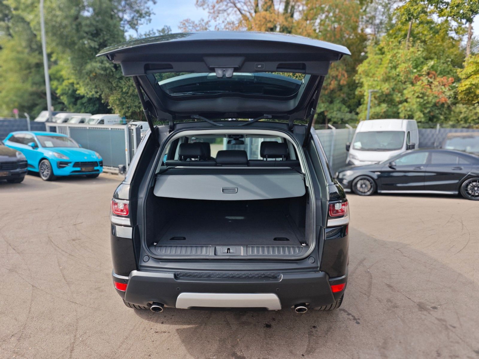 Fahrzeugabbildung Land Rover RANGE ROVER SPORT SDV6 HSE*KAMERA*MERIDAN*AHK*