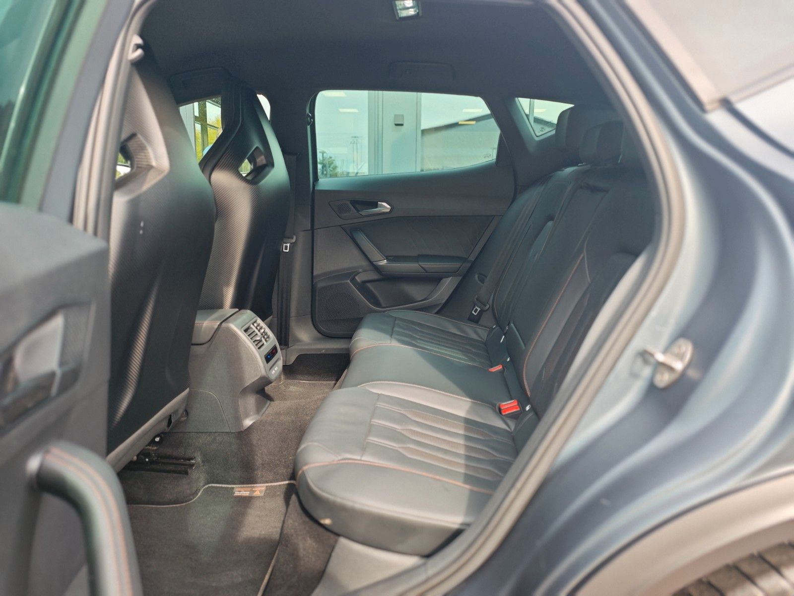Fahrzeugabbildung CUPRA FORMENTOR VZ5 4DRIVE*MAGNE TECH MATT*1.HD*SCHALE