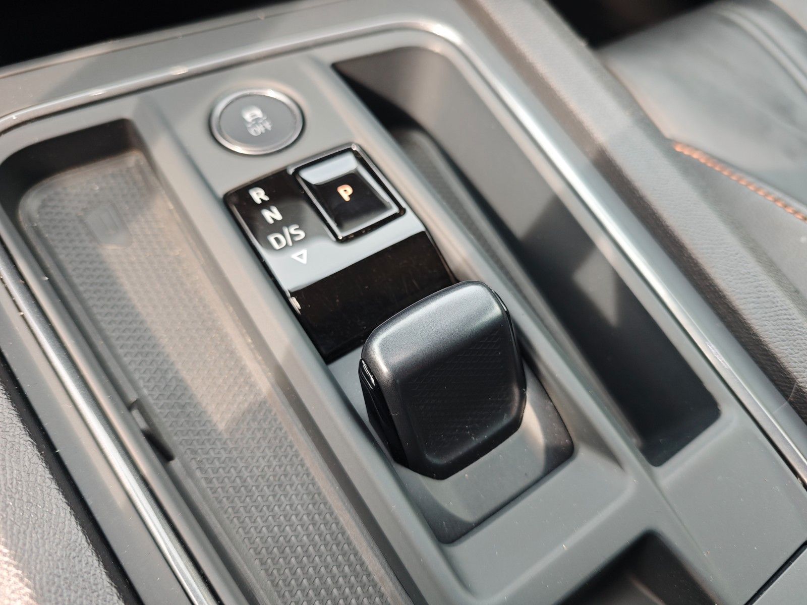 Fahrzeugabbildung CUPRA FORMENTOR VZ5 4DRIVE*MAGNE TECH MATT*1.HD*SCHALE