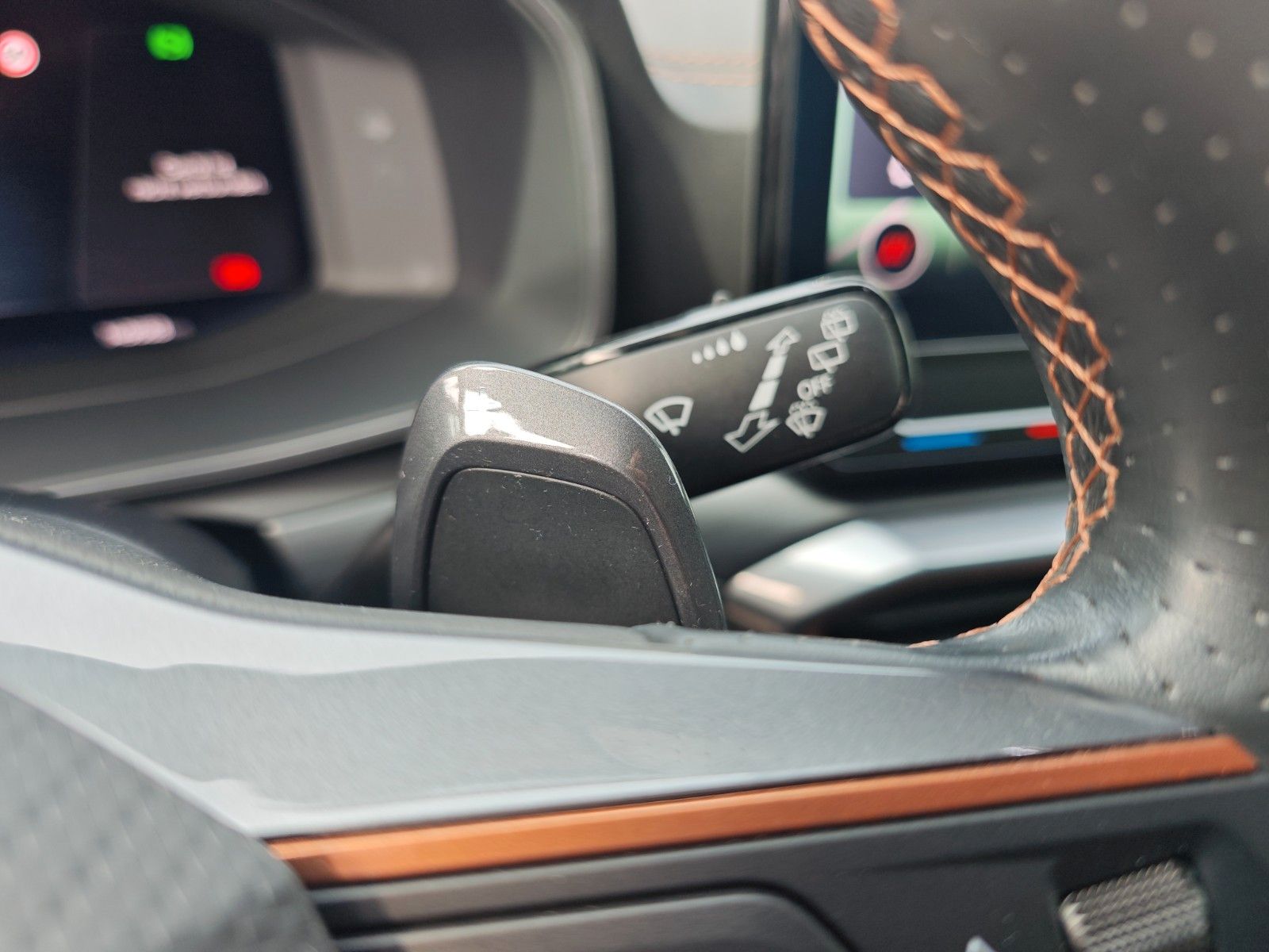Fahrzeugabbildung CUPRA FORMENTOR VZ5 4DRIVE*MAGNE TECH MATT*1.HD*SCHALE