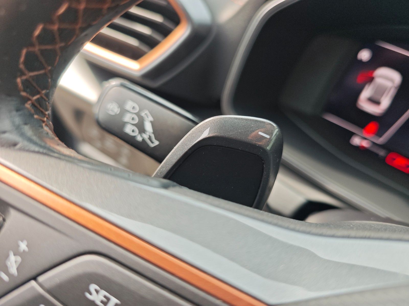 Fahrzeugabbildung CUPRA FORMENTOR VZ5 4DRIVE*MAGNE TECH MATT*1.HD*SCHALE