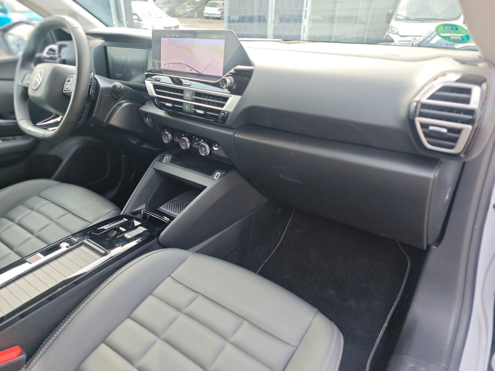 Fahrzeugabbildung Citroën C4 LIM. MAX*VOLL LED*AHK*ACC*KAMERA*NAVI*