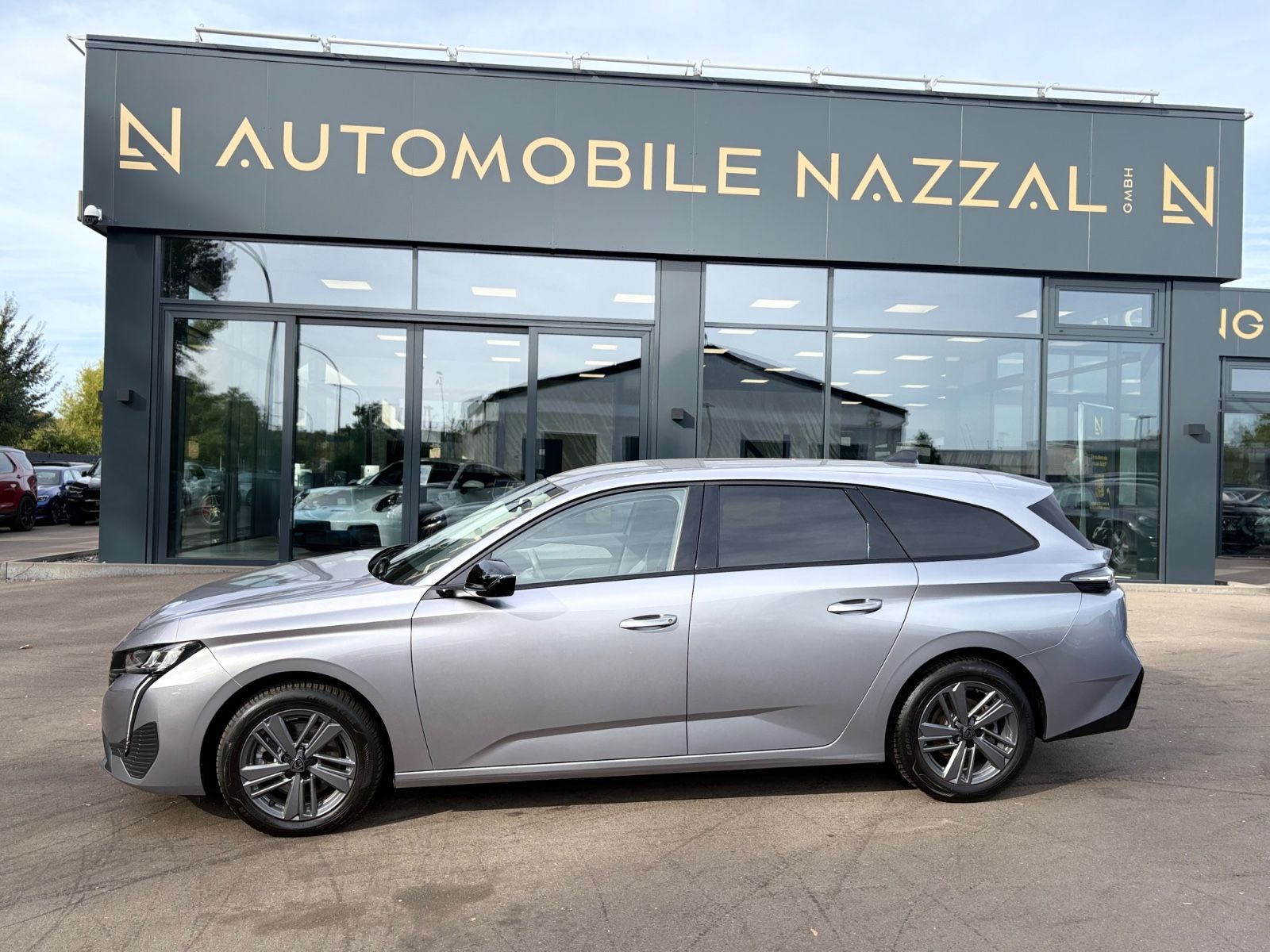 Fahrzeugabbildung Peugeot 308 SW ALLURE *SHZ*TEILLEDER*VIRTUELL*NAVI*LED*