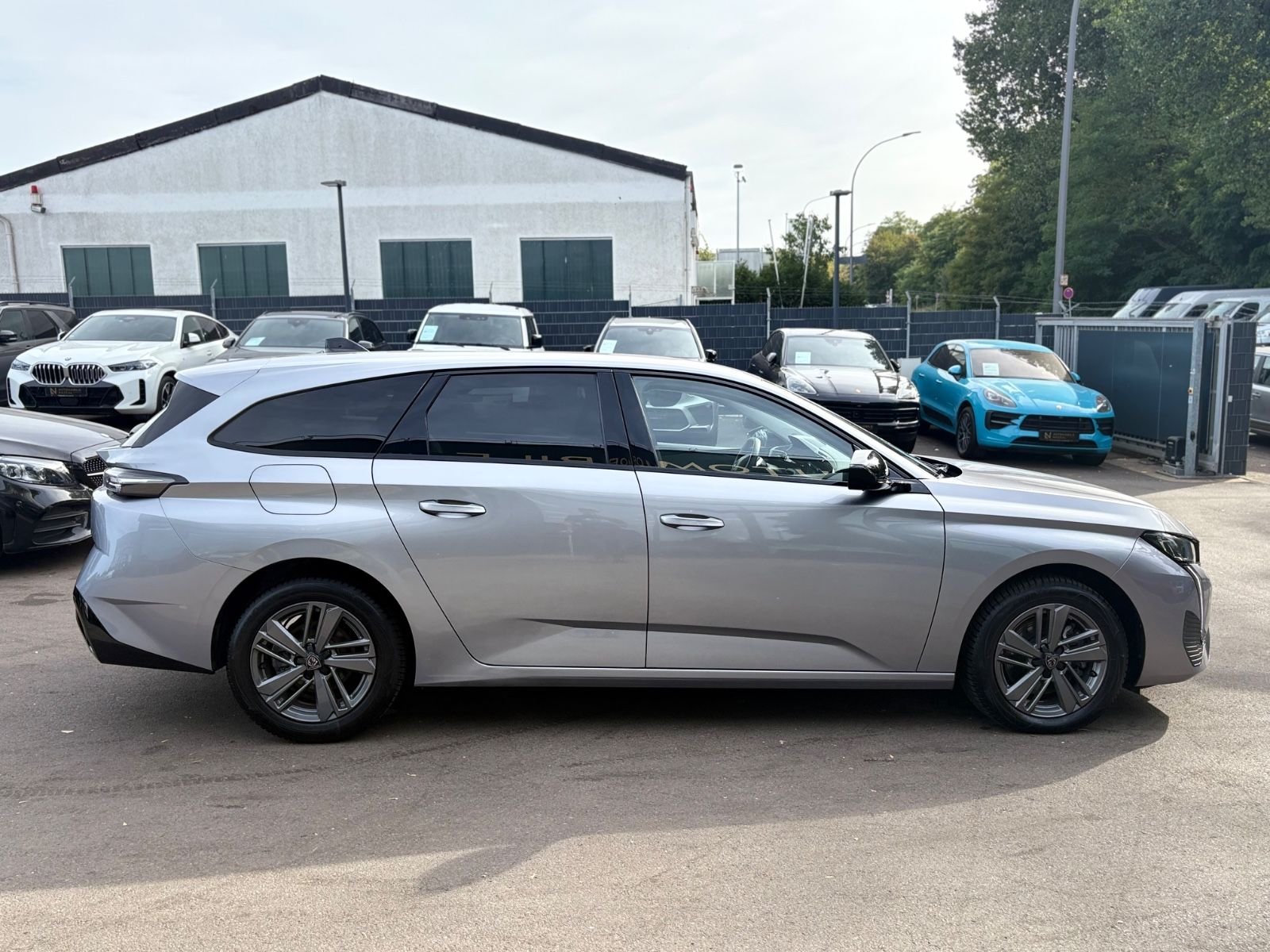 Fahrzeugabbildung Peugeot 308 SW ALLURE *SHZ*TEILLEDER*VIRTUELL*NAVI*LED*