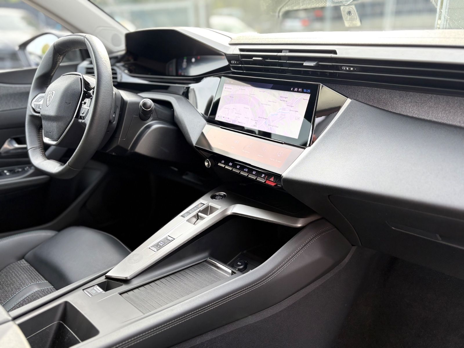 Fahrzeugabbildung Peugeot 308 SW ALLURE *SHZ*TEILLEDER*VIRTUELL*NAVI*LED*