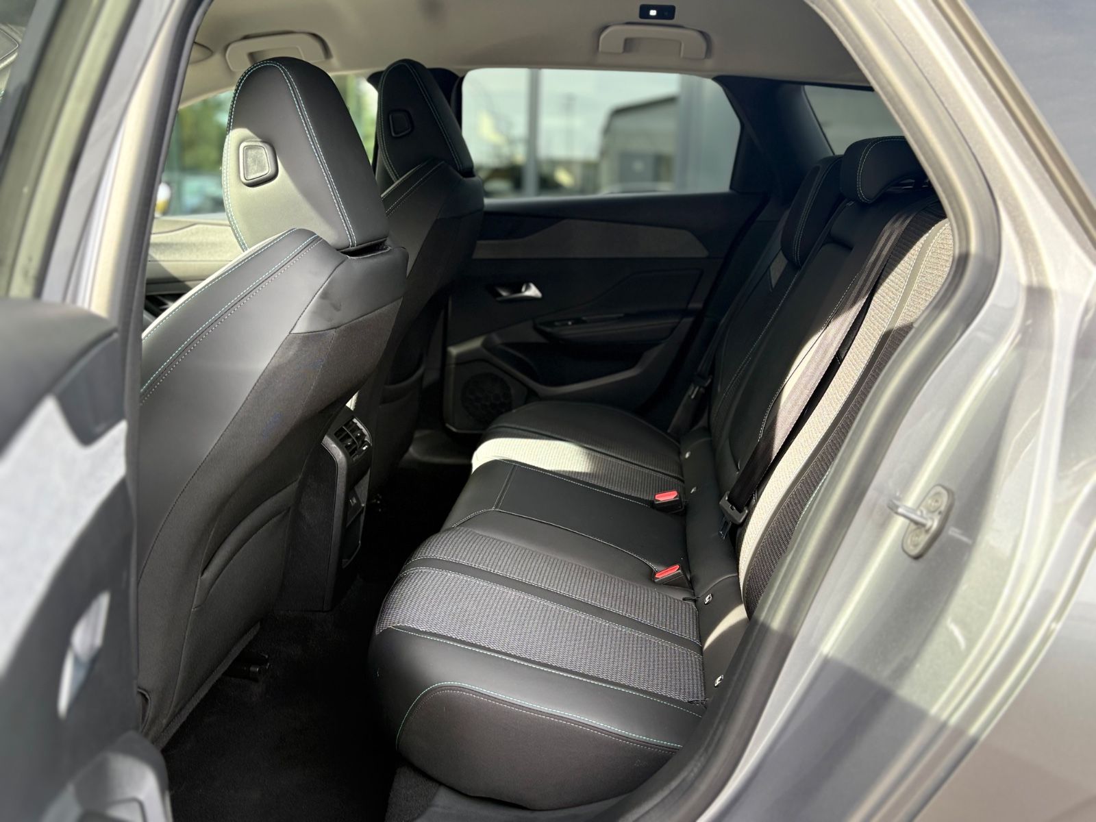 Fahrzeugabbildung Peugeot 308 SW ALLURE *SHZ*TEILLEDER*VIRTUELL*NAVI*LED*