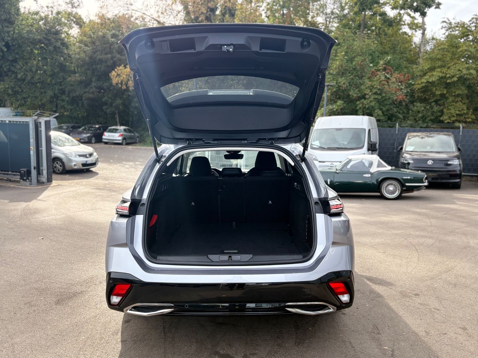 Fahrzeugabbildung Peugeot 308 SW ALLURE *SHZ*TEILLEDER*VIRTUELL*NAVI*LED*
