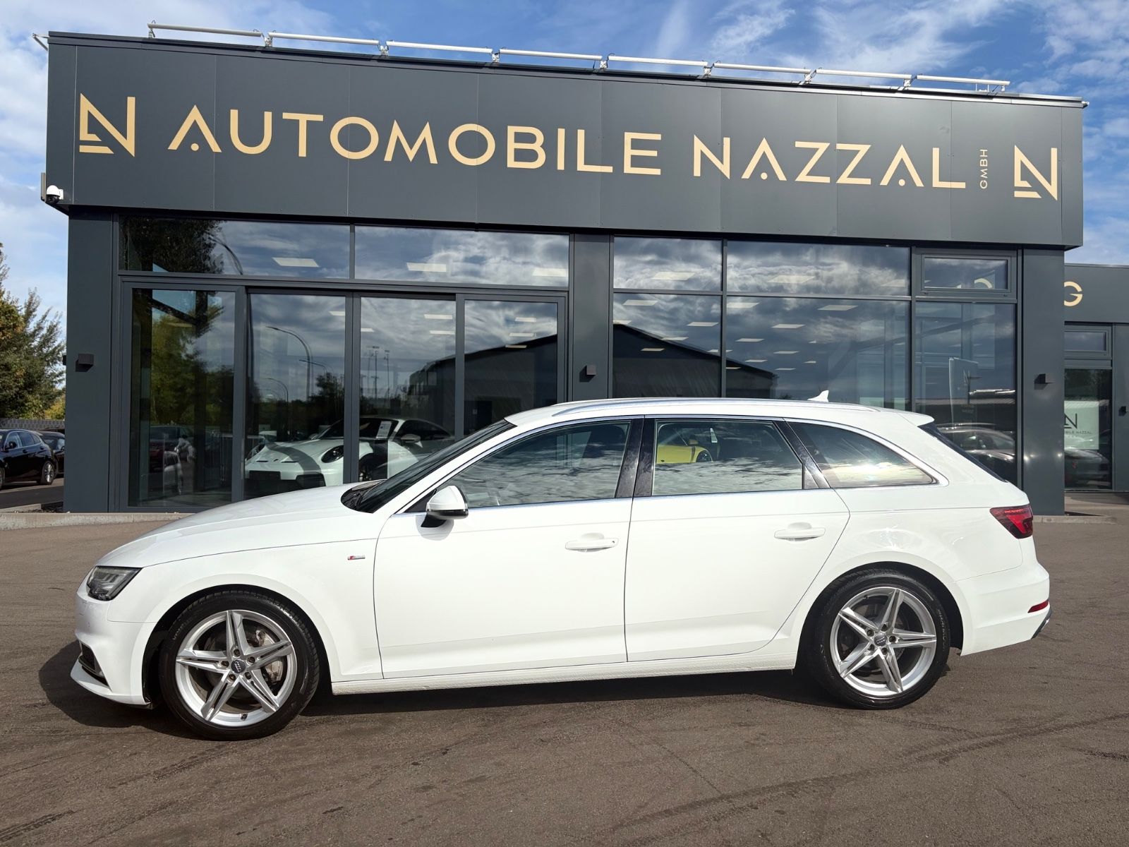 Fahrzeugabbildung Audi A4 AVANT 40 TDI QUATTRO S-LINE *KAM*NAVI*LED*