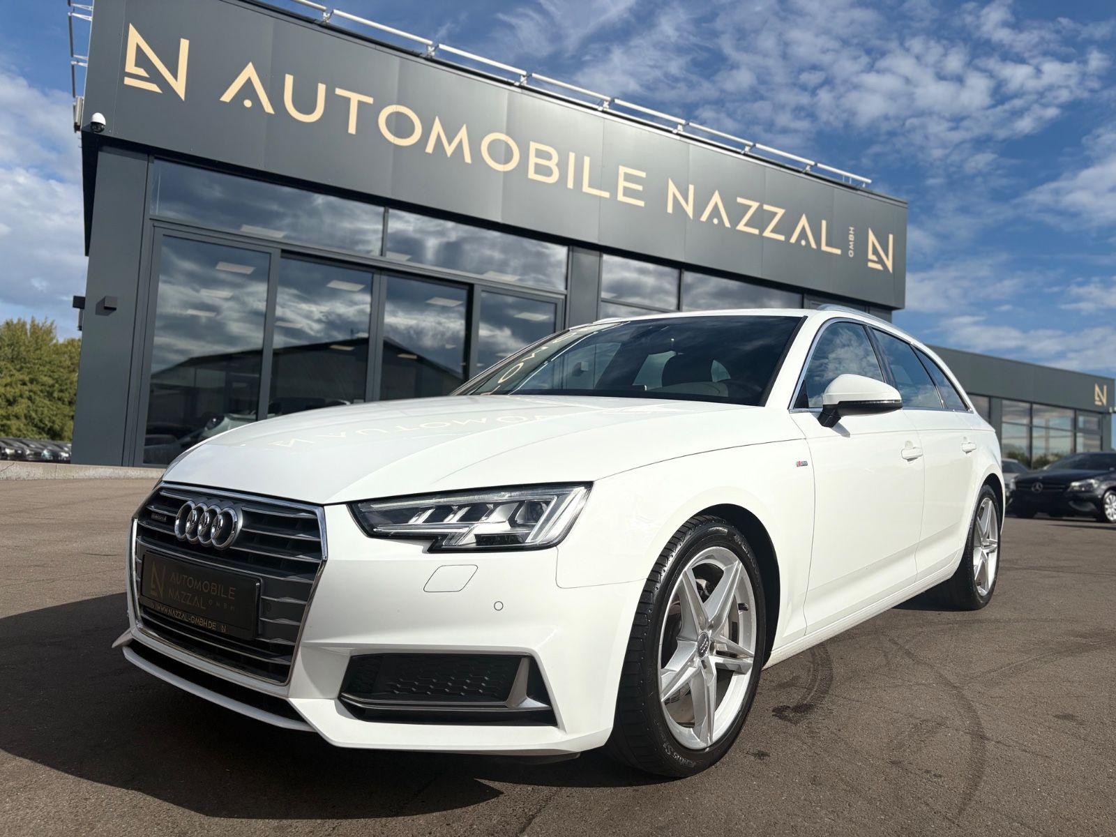Fahrzeugabbildung Audi A4 AVANT 40 TDI QUATTRO S-LINE *KAM*NAVI*LED*
