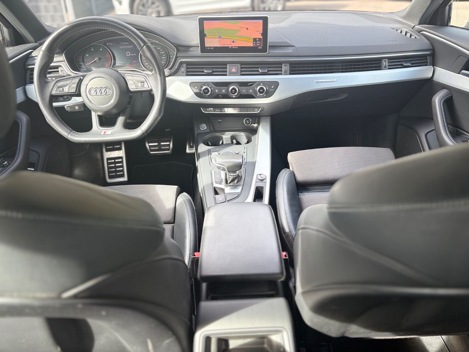 Fahrzeugabbildung Audi A4 AVANT 40 TDI QUATTRO S-LINE *KAM*NAVI*LED*