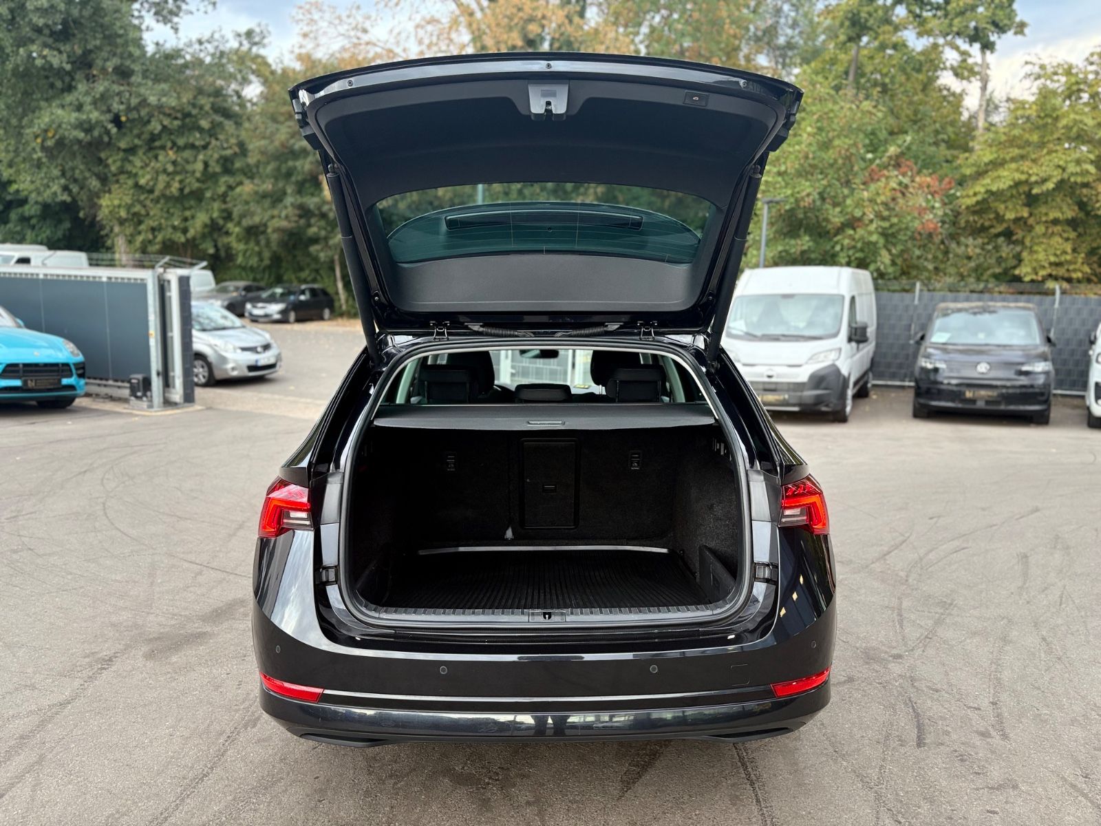 Fahrzeugabbildung SKODA Octavia 2.0 TDI DSG 4x4 COMBI*SPORTLINE*PANO*LED