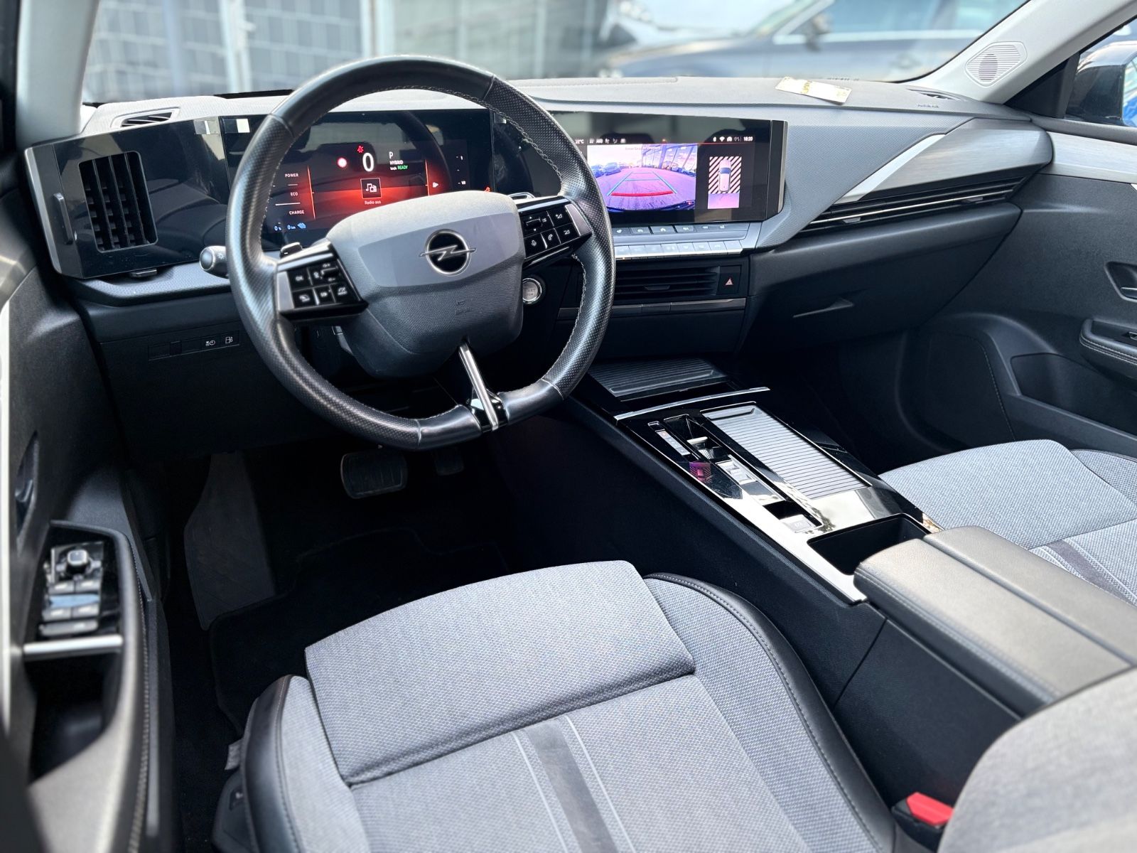 Fahrzeugabbildung Opel ASTRA L PLUG IN HYBRID 133kW ELEGANCE*2.HD*LED*