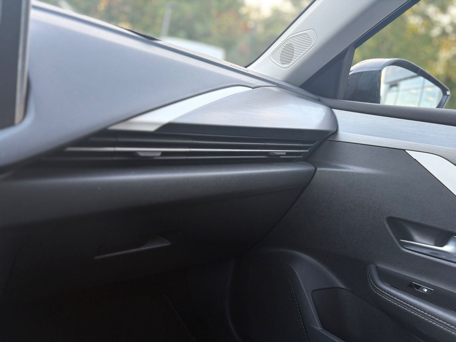 Fahrzeugabbildung Opel ASTRA L PLUG IN HYBRID 133kW ELEGANCE*2.HD*LED*