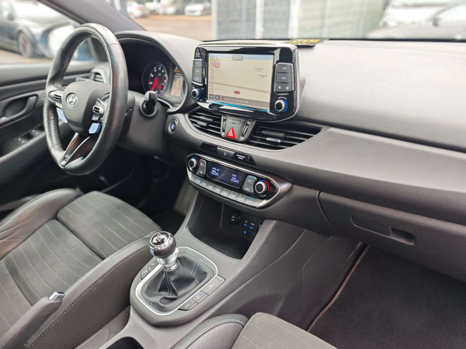 Fahrzeugabbildung Hyundai i30 N PERFORMANCE *LED*NAVI*KAM*SHZ*