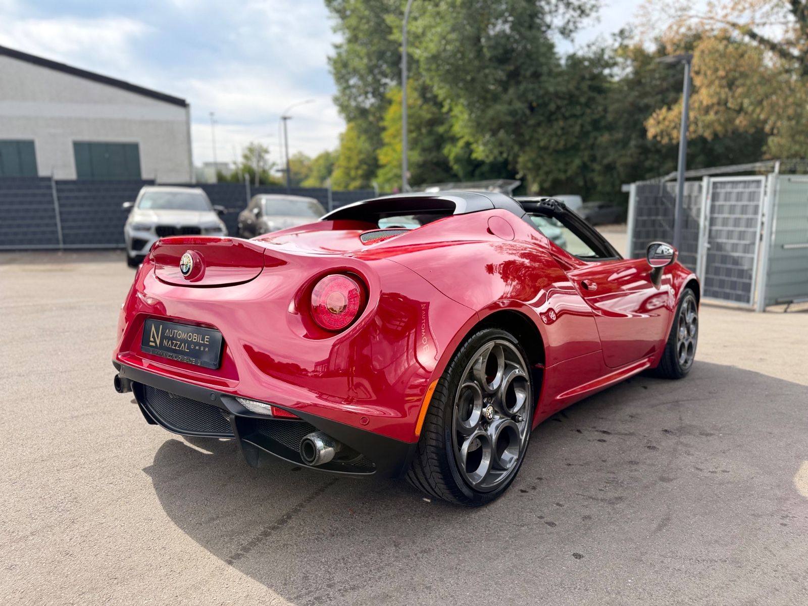 Fahrzeugabbildung Alfa Romeo 4C SPIDER 1750 TBi*2.HD*CARBON*ROSSO ALFA*U-FREI