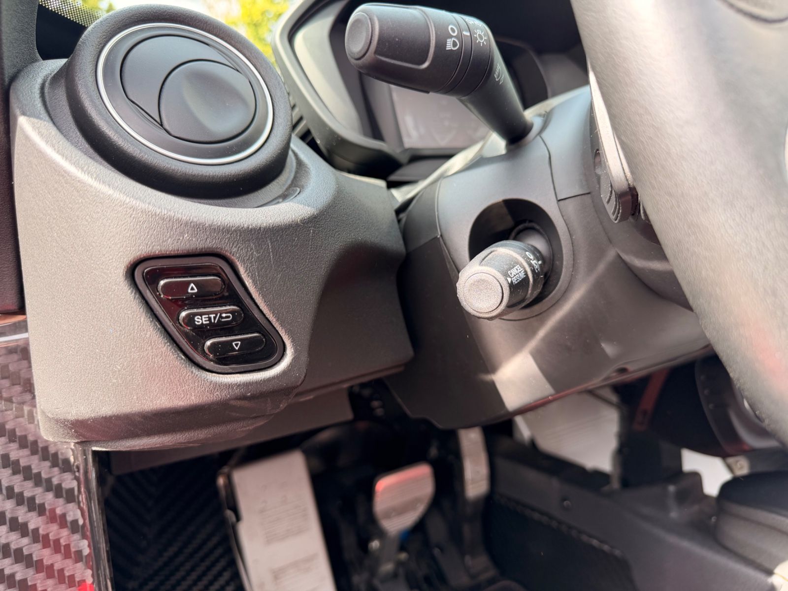 Fahrzeugabbildung Alfa Romeo 4C SPIDER 1750 TBi*2.HD*CARBON*ROSSO ALFA*U-FREI