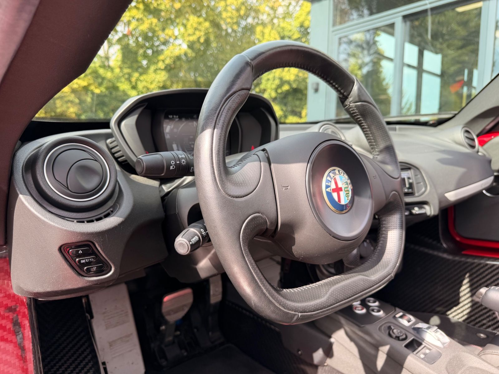 Fahrzeugabbildung Alfa Romeo 4C SPIDER 1750 TBi*2.HD*CARBON*ROSSO ALFA*U-FREI