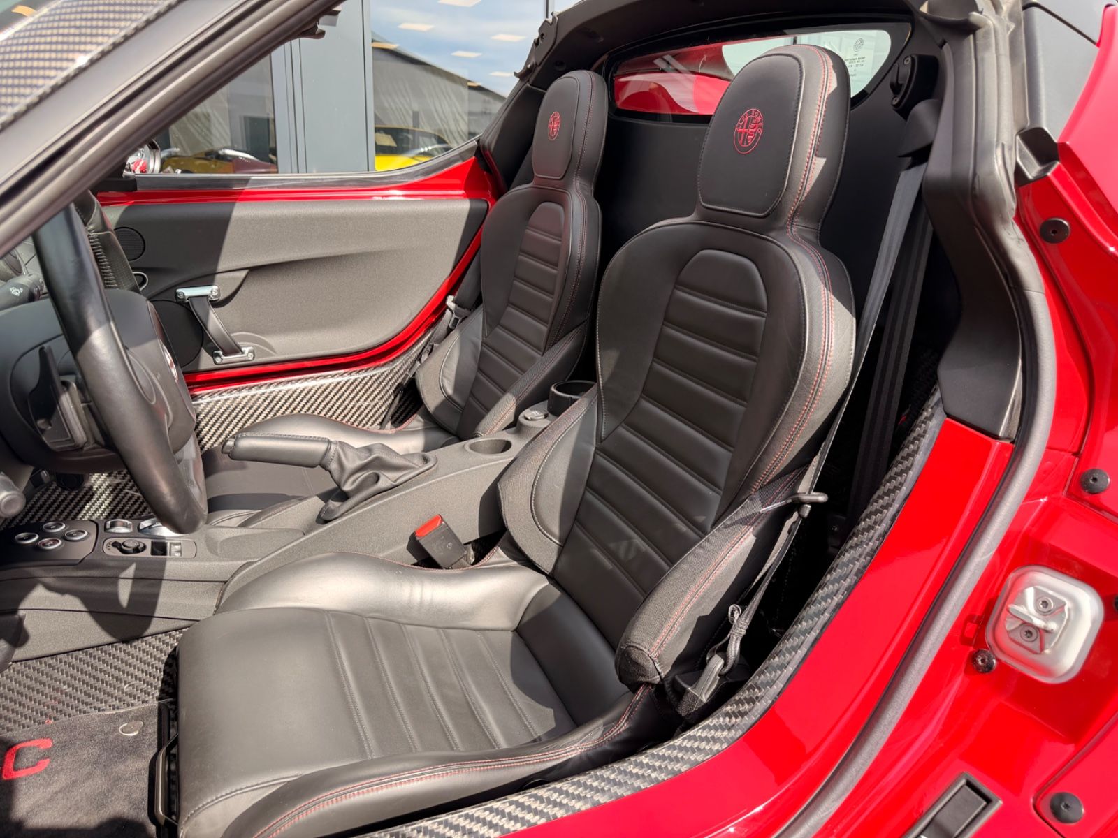 Fahrzeugabbildung Alfa Romeo 4C SPIDER 1750 TBi*2.HD*CARBON*ROSSO ALFA*U-FREI