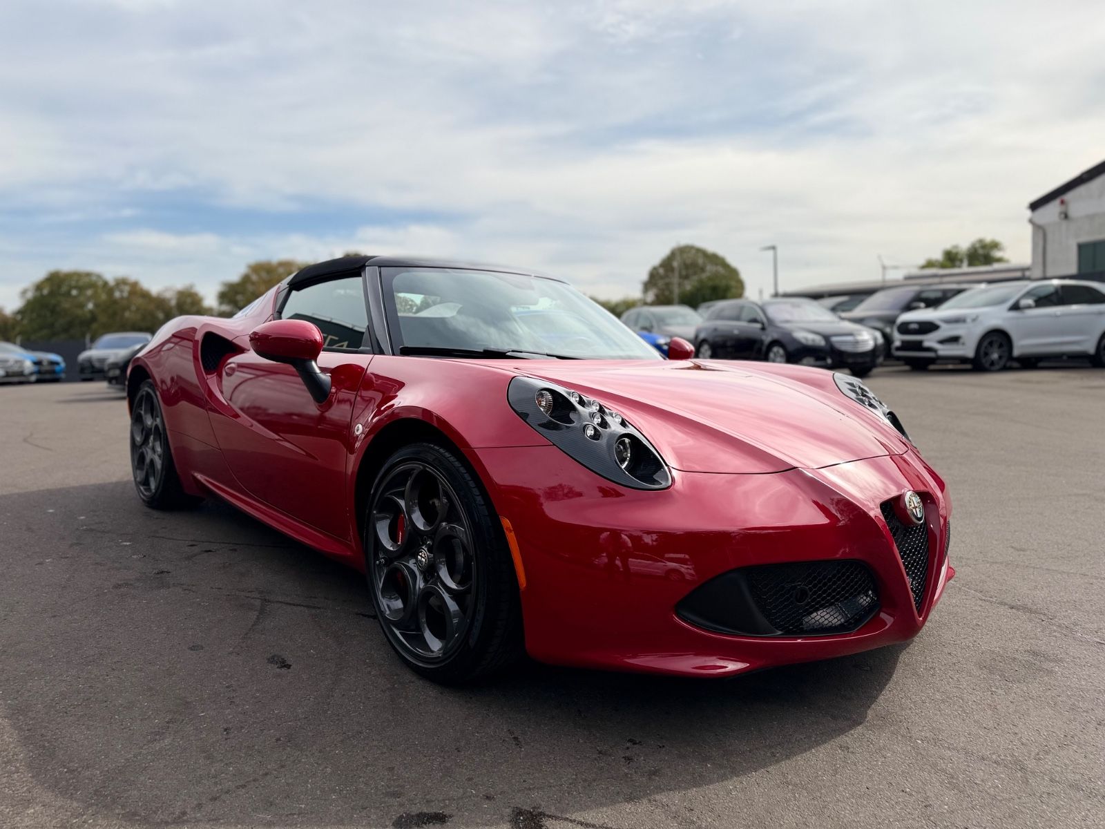 Fahrzeugabbildung Alfa Romeo 4C SPIDER 1750 TBi*2.HD*CARBON*ROSSO ALFA*U-FREI