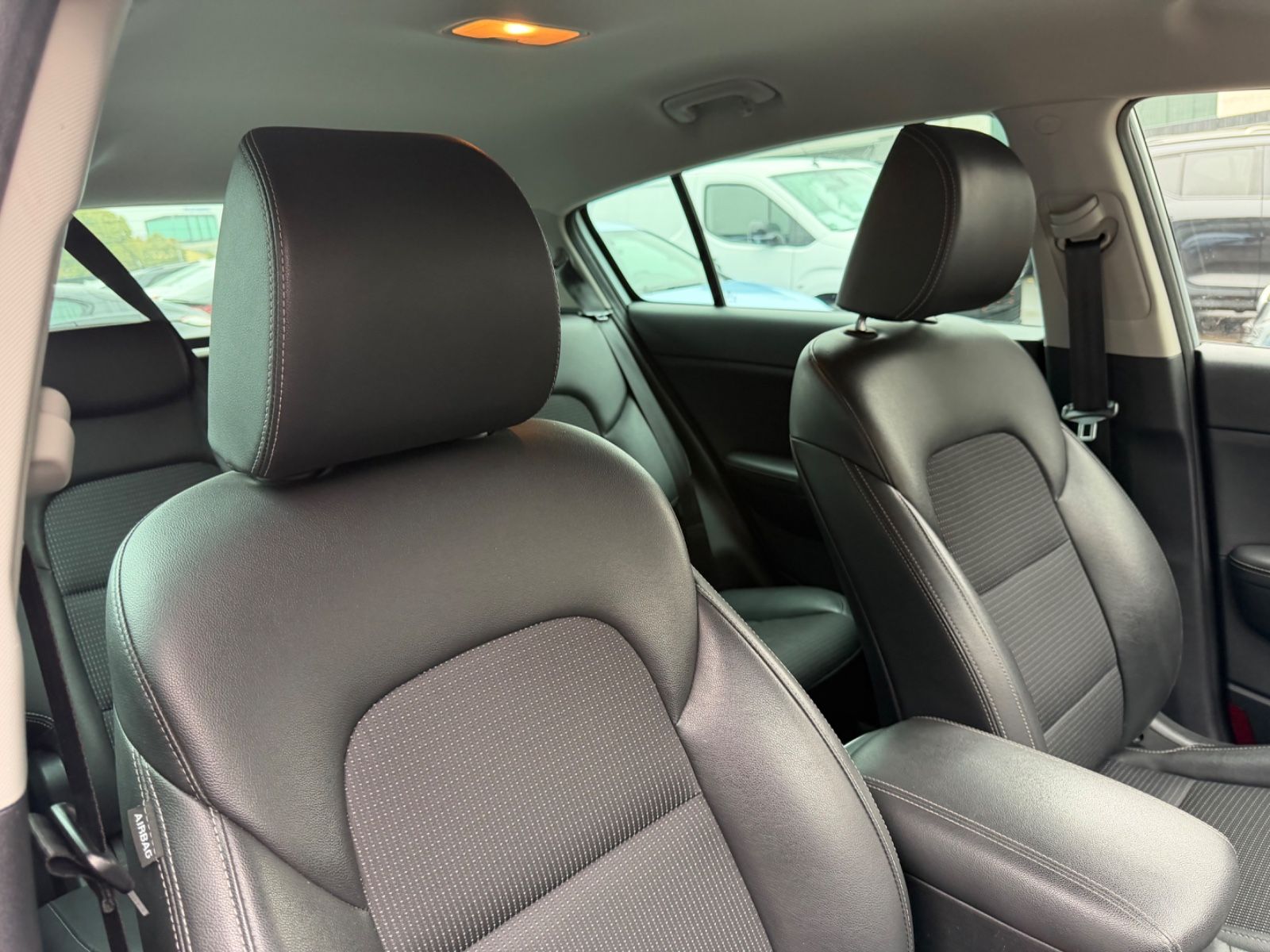 Fahrzeugabbildung Kia SPORTAGE 1.6 CRDi ECO DYNAMICS* SPORTLINE*NAVI*