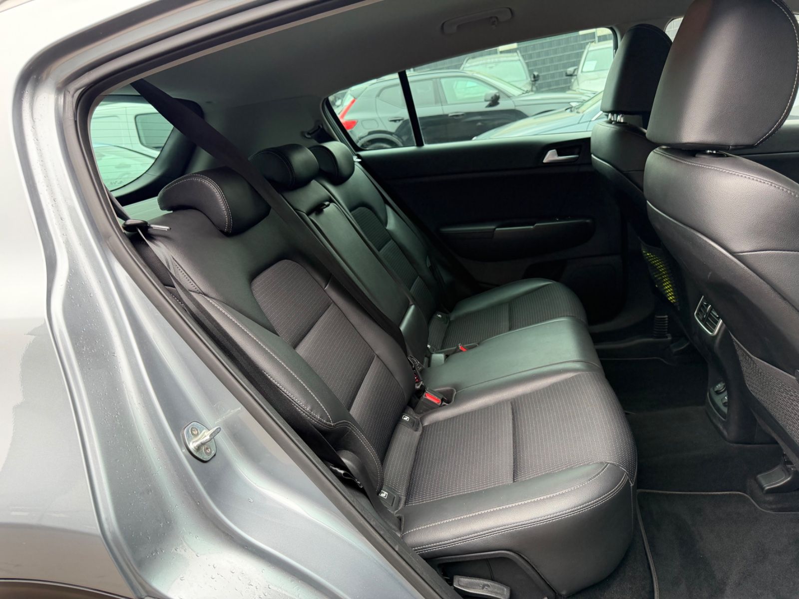 Fahrzeugabbildung Kia SPORTAGE 1.6 CRDi ECO DYNAMICS* SPORTLINE*NAVI*