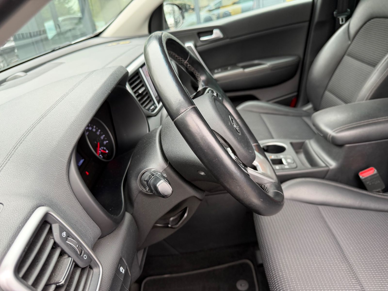Fahrzeugabbildung Kia SPORTAGE 1.6 CRDi ECO DYNAMICS* SPORTLINE*NAVI*