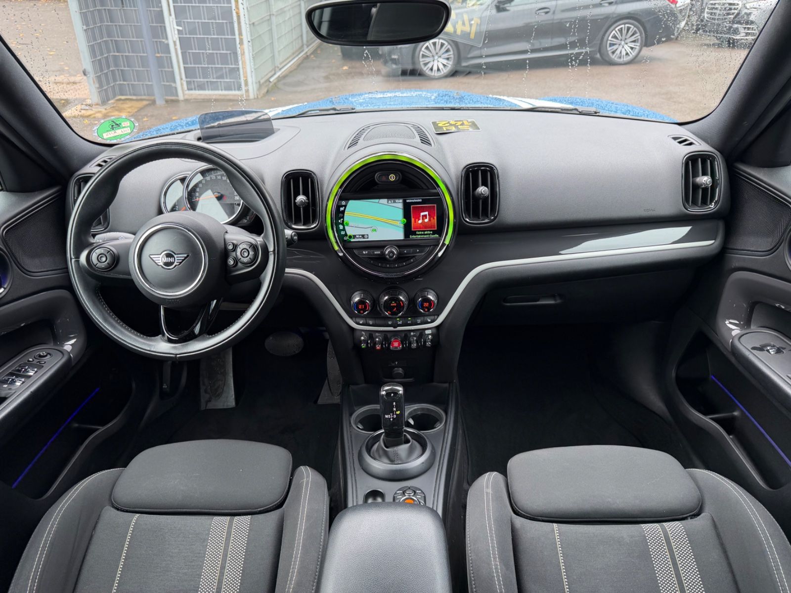 Fahrzeugabbildung MINI COUNTRYMAN SD *NAVI*SHZ*HEAD UP*FACELIFT*