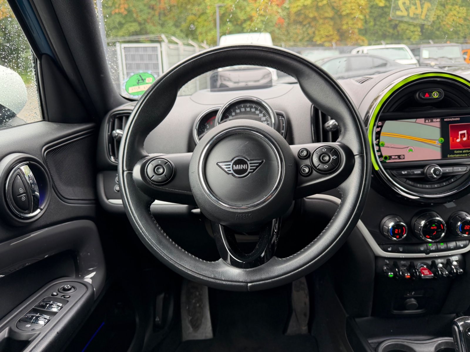 Fahrzeugabbildung MINI COUNTRYMAN SD *NAVI*SHZ*HEAD UP*FACELIFT*