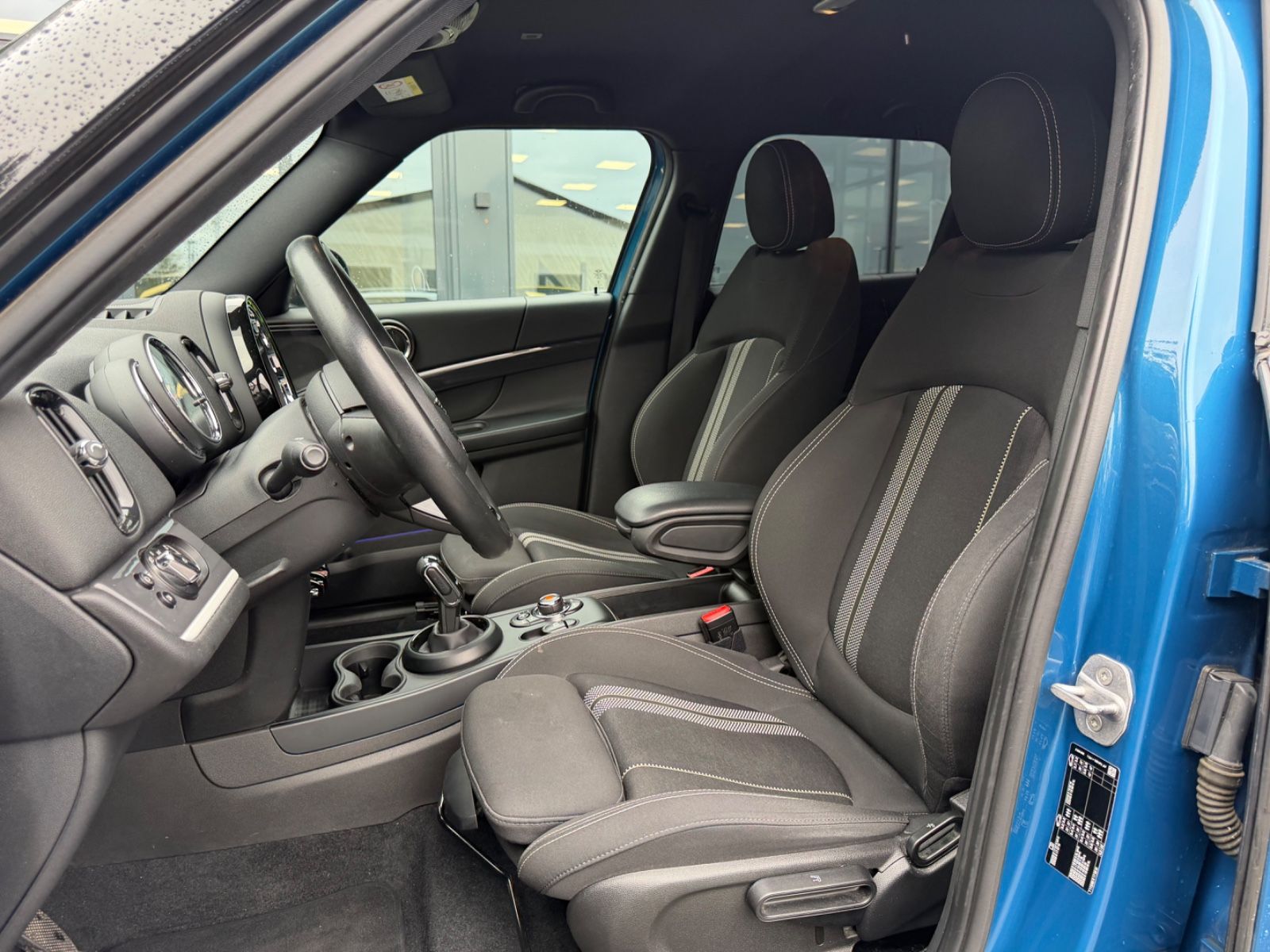 Fahrzeugabbildung MINI COUNTRYMAN SD *NAVI*SHZ*HEAD UP*FACELIFT*