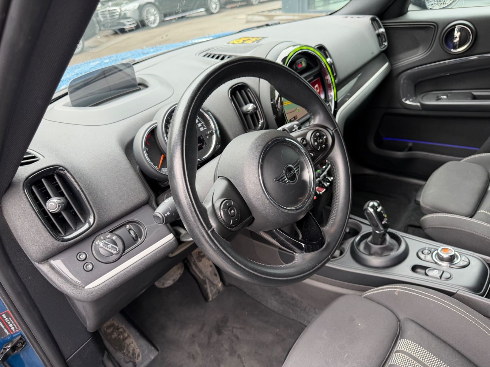 Fahrzeugabbildung MINI COUNTRYMAN SD *NAVI*SHZ*HEAD UP*FACELIFT*
