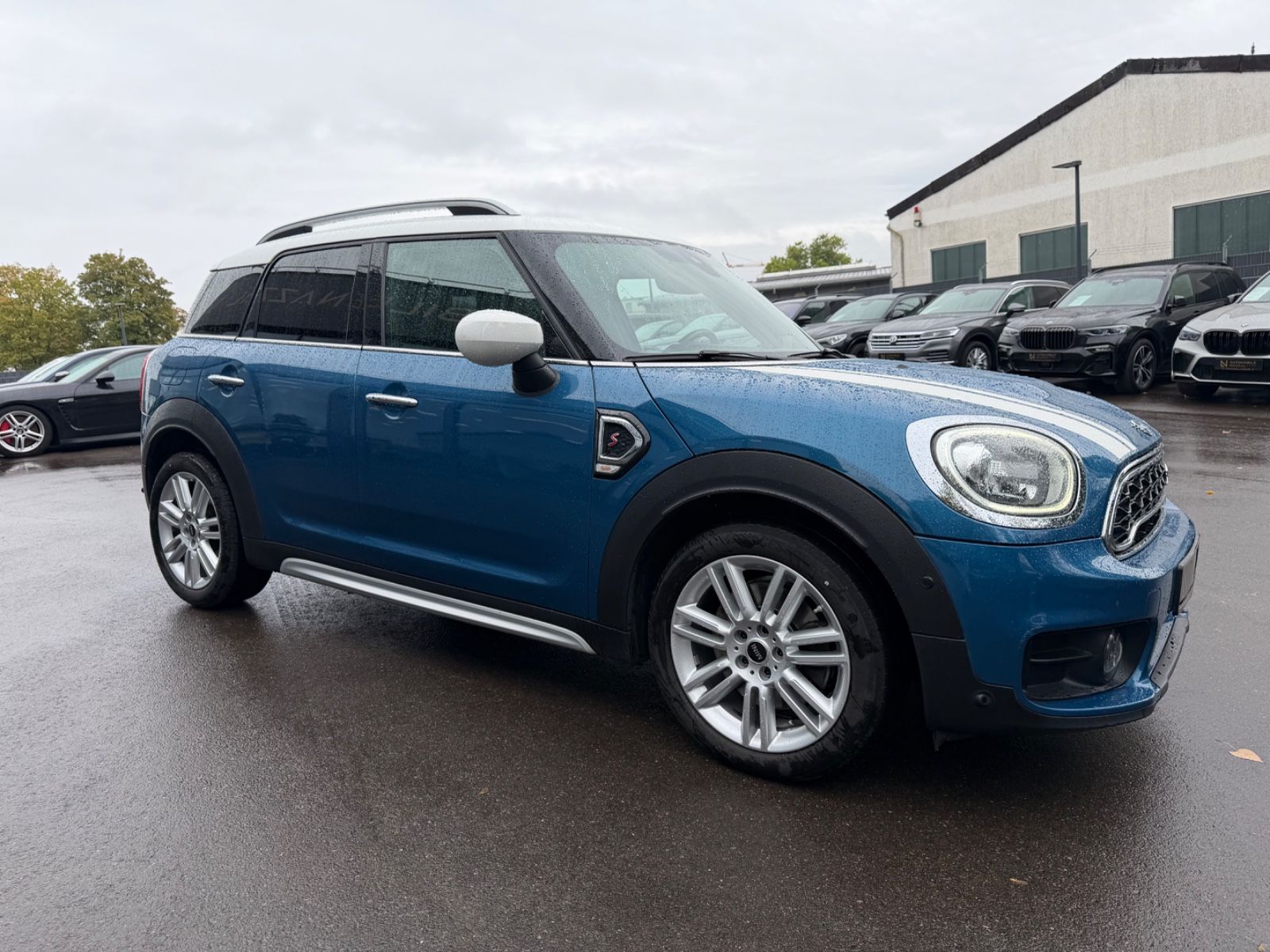 Fahrzeugabbildung MINI COUNTRYMAN SD *NAVI*SHZ*HEAD UP*FACELIFT*