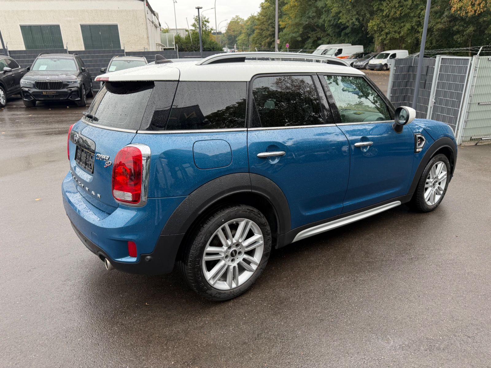 Fahrzeugabbildung MINI COUNTRYMAN SD *NAVI*SHZ*HEAD UP*FACELIFT*
