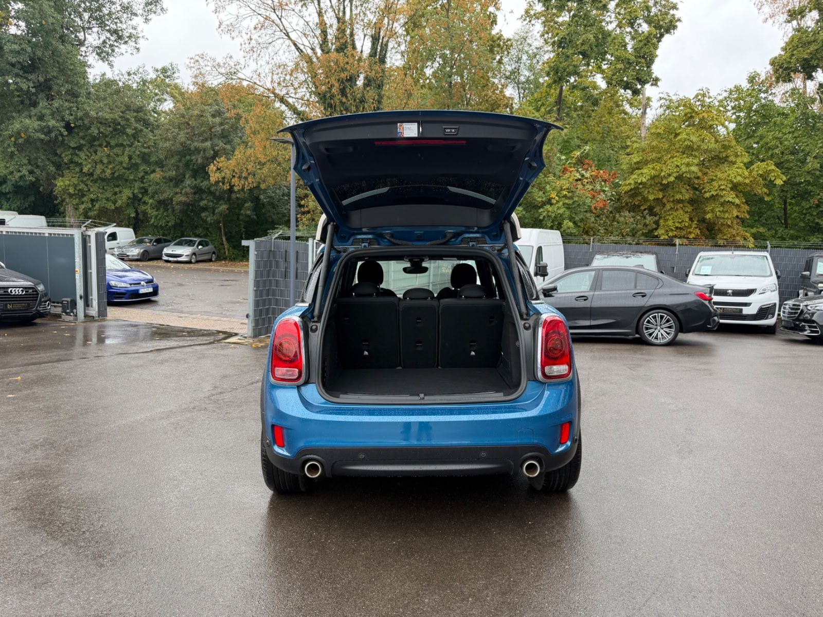 Fahrzeugabbildung MINI COUNTRYMAN SD *NAVI*SHZ*HEAD UP*FACELIFT*