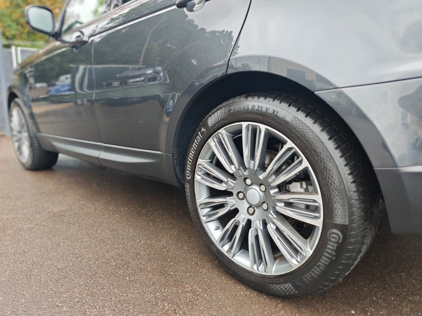 Fahrzeugabbildung Land Rover RANGE ROVER SPORT HSE*FACELIFT*PANORAMA*1.H*LUFT
