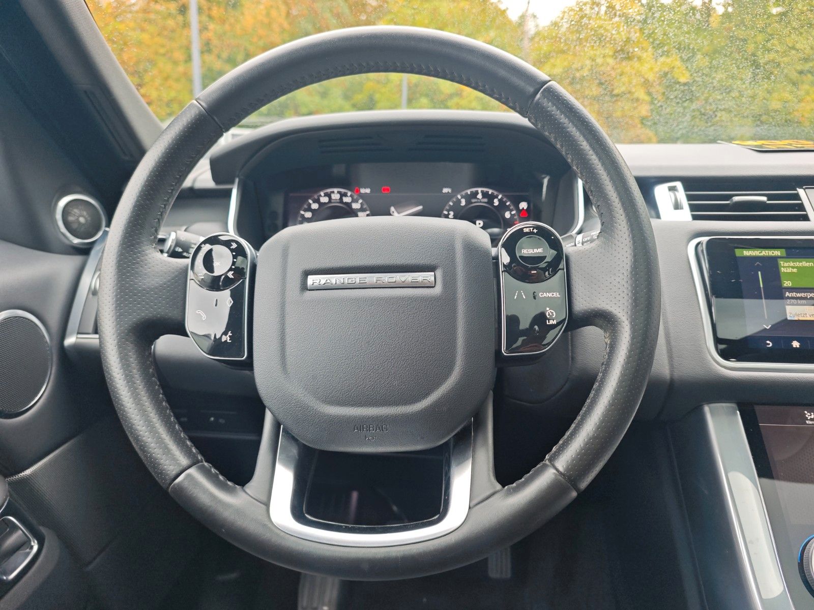 Fahrzeugabbildung Land Rover RANGE ROVER SPORT HSE*FACELIFT*PANORAMA*1.H*LUFT