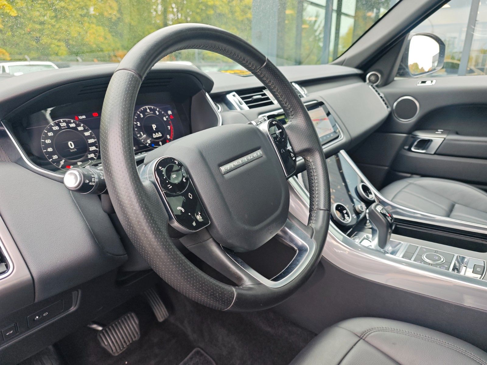 Fahrzeugabbildung Land Rover RANGE ROVER SPORT HSE*FACELIFT*PANORAMA*1.H*LUFT