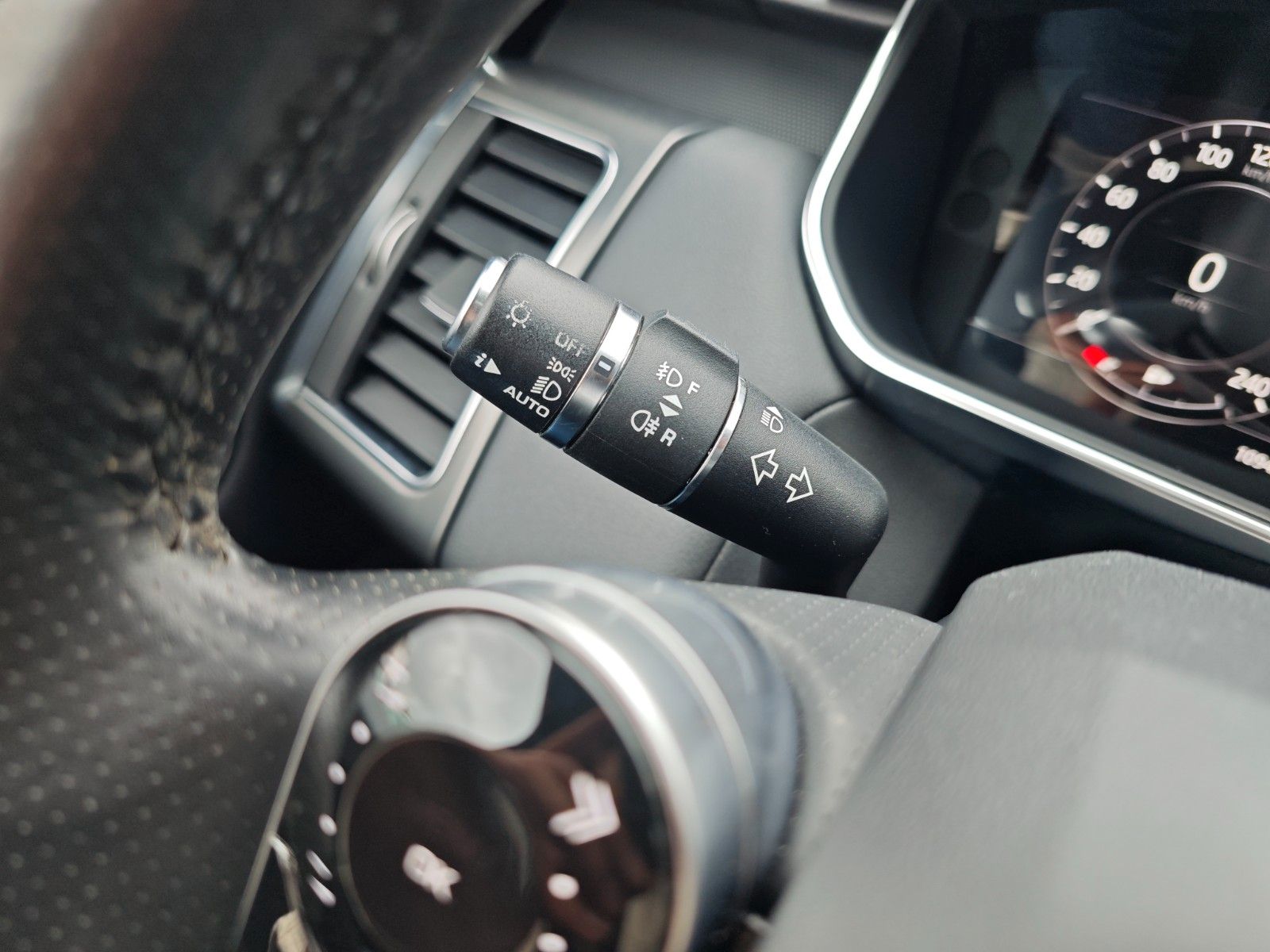 Fahrzeugabbildung Land Rover RANGE ROVER SPORT HSE*FACELIFT*PANORAMA*1.H*LUFT