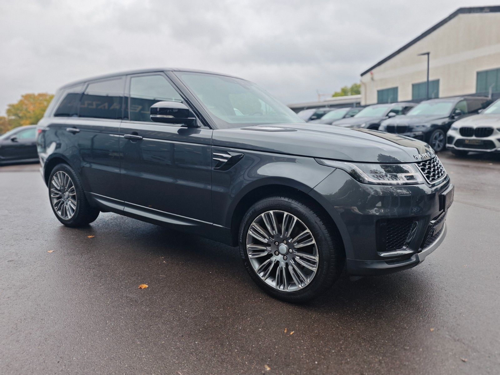 Fahrzeugabbildung Land Rover RANGE ROVER SPORT HSE*FACELIFT*PANORAMA*1.H*LUFT