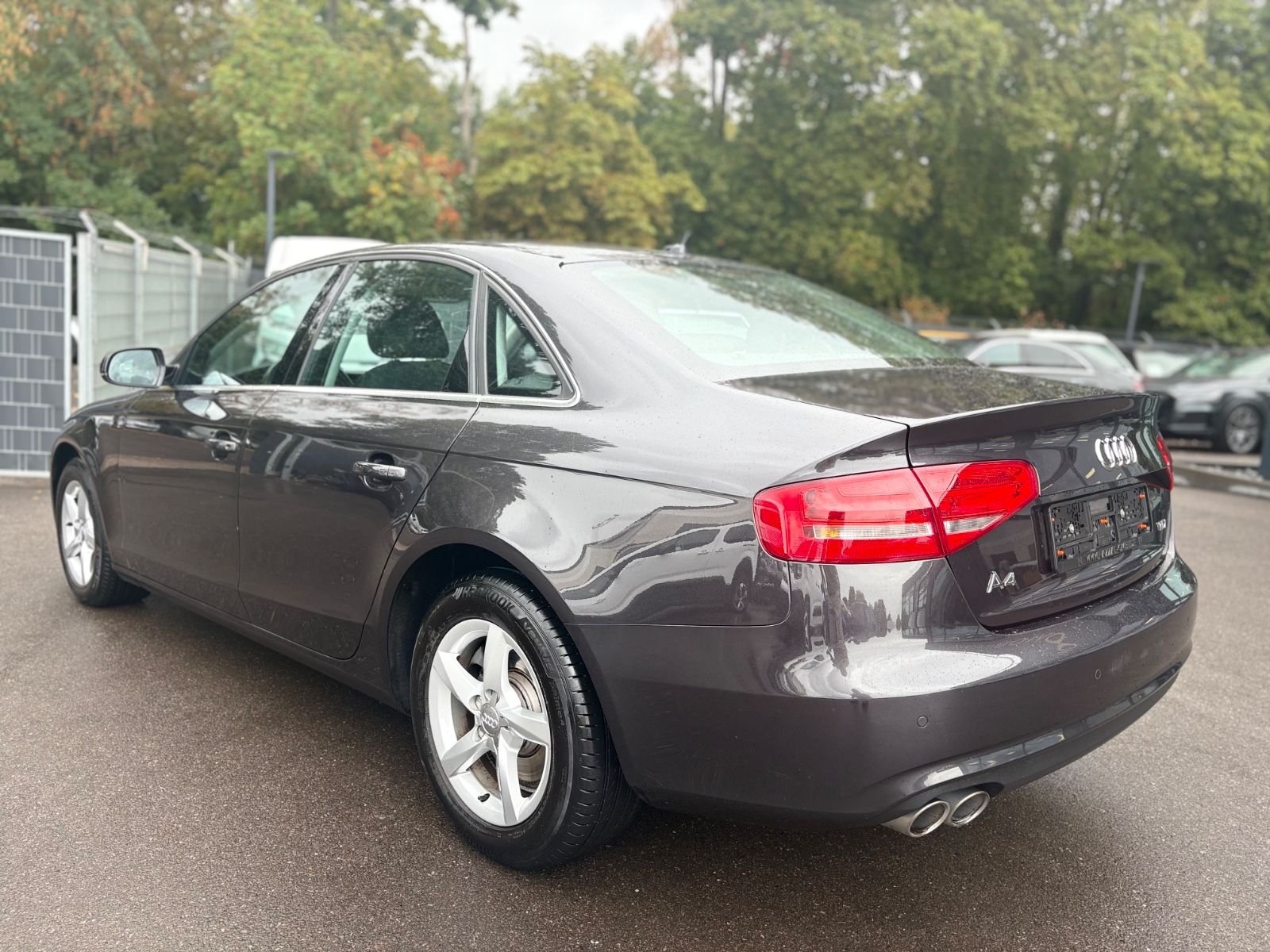 Fahrzeugabbildung Audi A4 2.0 TDI LIM AMBIENTE*NAVI*SHZ*KLIMAAUTO*PDC*