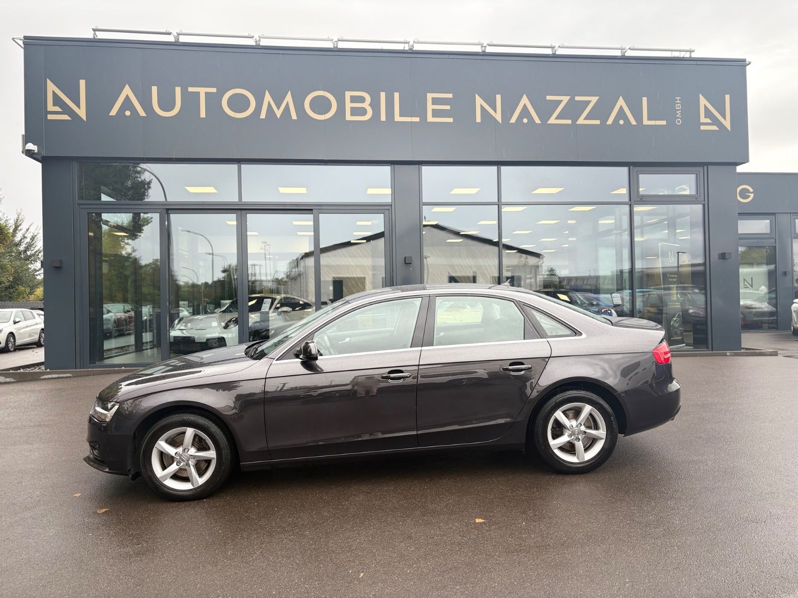 Fahrzeugabbildung Audi A4 2.0 TDI LIM AMBIENTE*NAVI*SHZ*KLIMAAUTO*PDC*