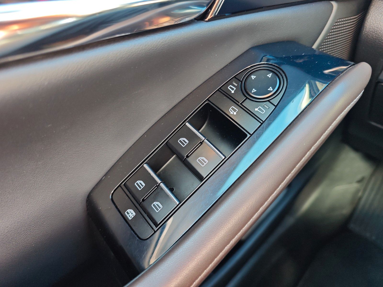 Fahrzeugabbildung Mazda CX-30 SELECTION*BOSE*ACC*NAVI*MEMORY*HEAD UP*