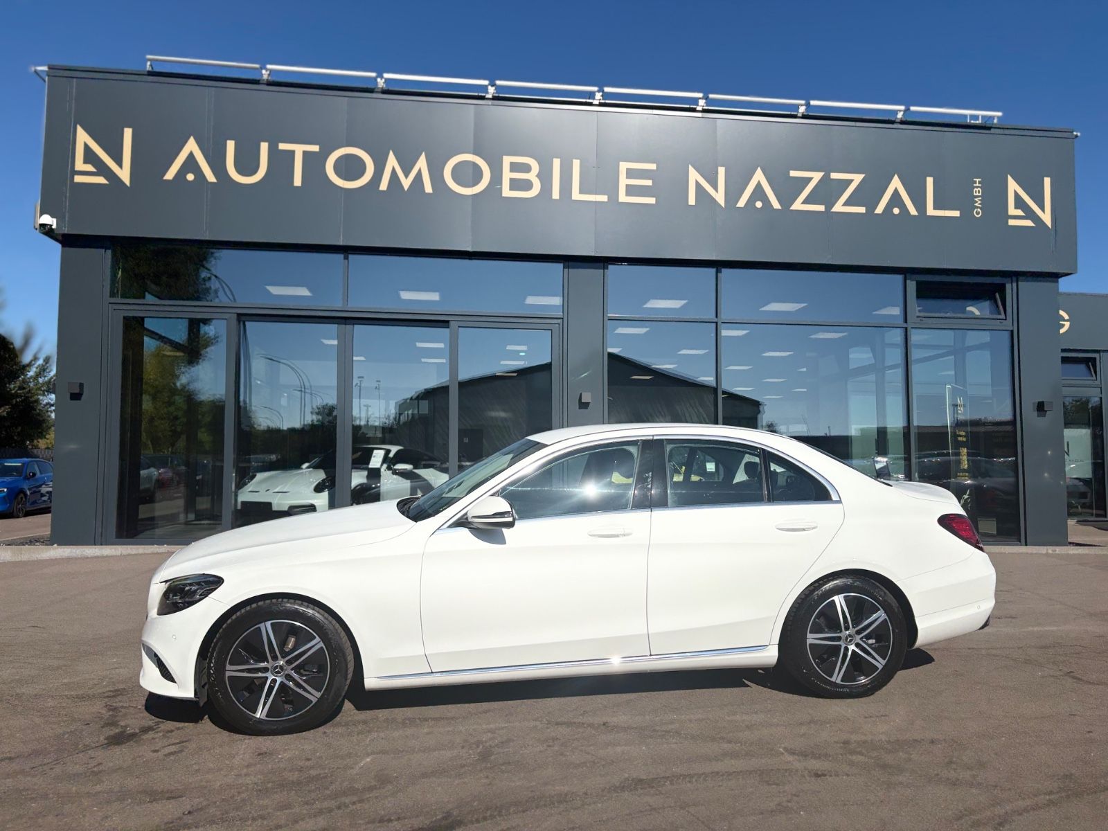 Fahrzeugabbildung Mercedes-Benz C 180 *AVANTGARDE*KAMERA*SHZ*NAVI*AUTOMATIK*