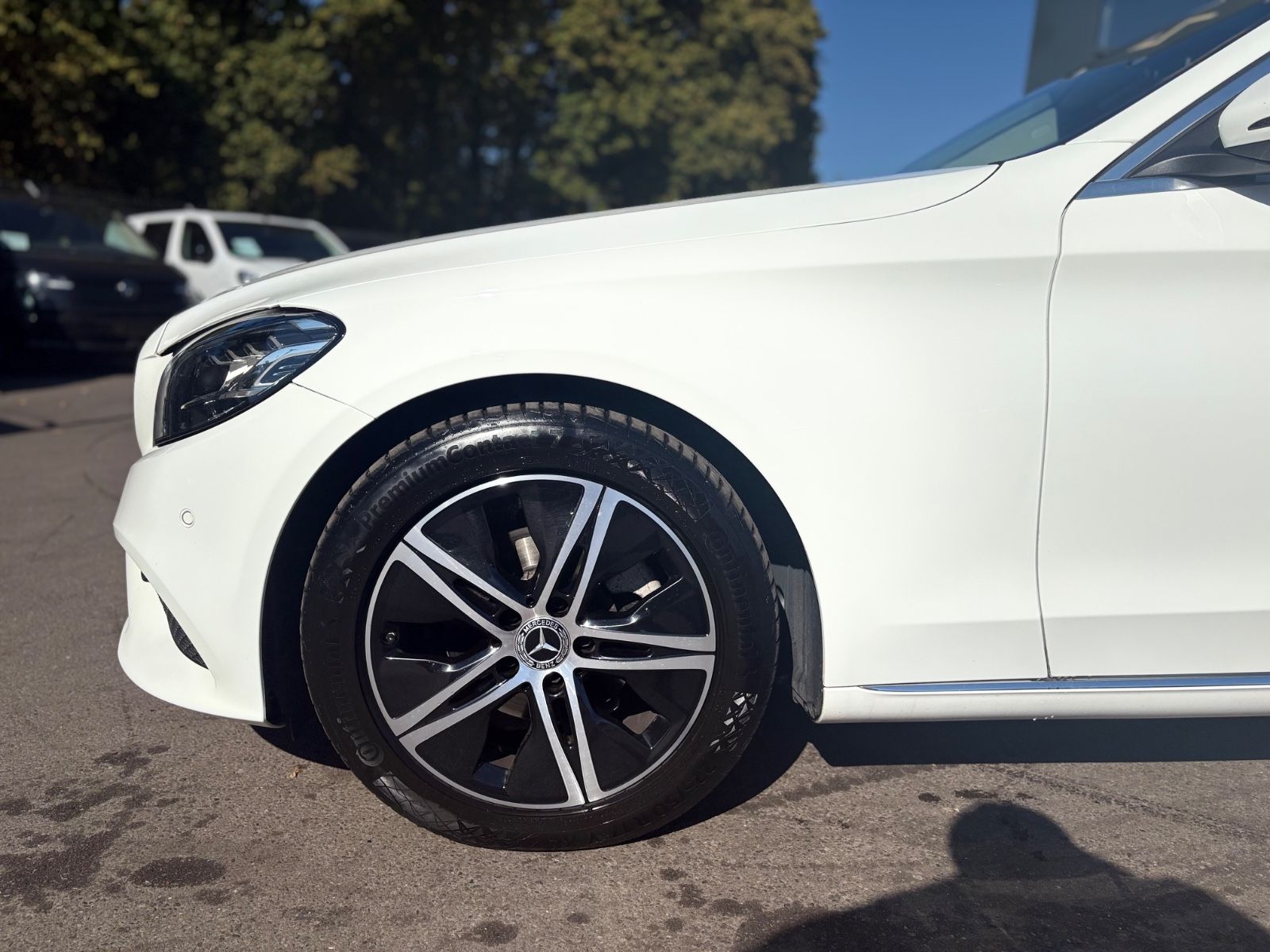 Fahrzeugabbildung Mercedes-Benz C 180 *AVANTGARDE*KAMERA*SHZ*NAVI*AUTOMATIK*