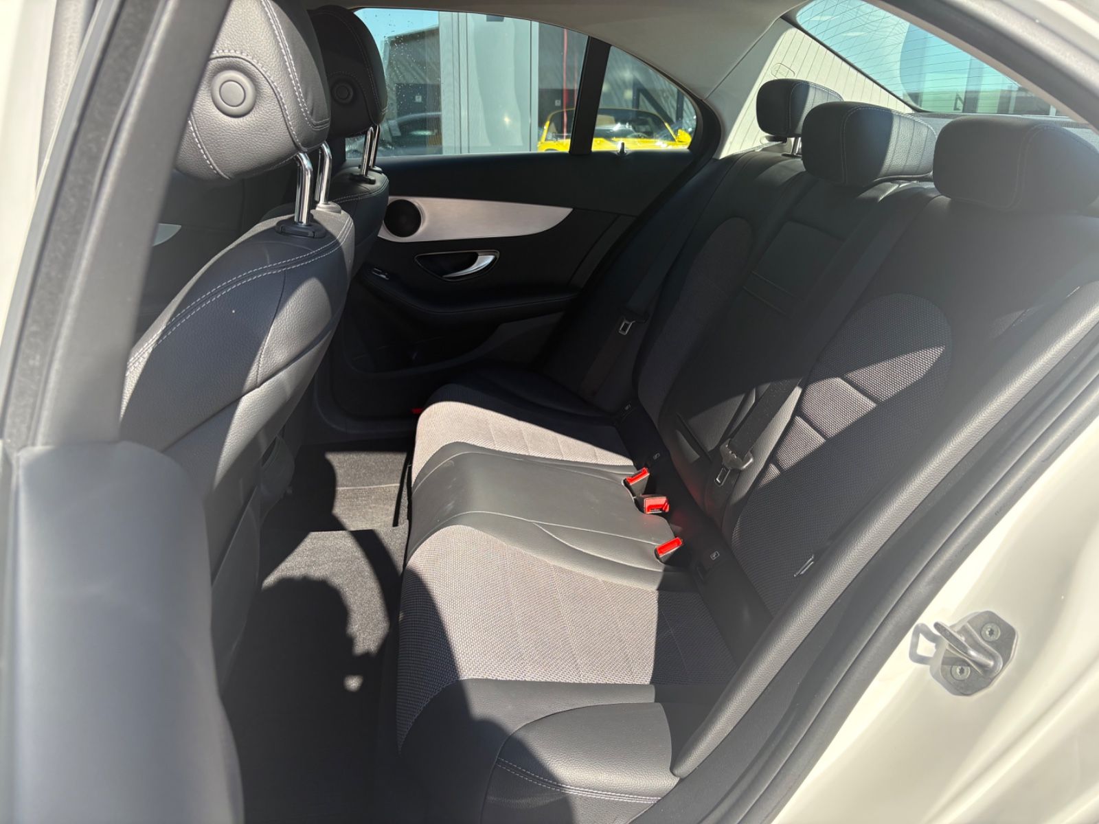 Fahrzeugabbildung Mercedes-Benz C 180 *AVANTGARDE*KAMERA*SHZ*NAVI*AUTOMATIK*