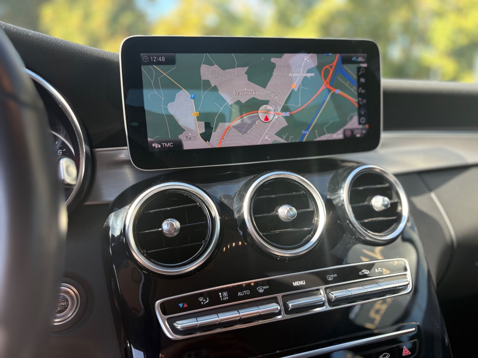 Fahrzeugabbildung Mercedes-Benz C 180 *AVANTGARDE*KAMERA*SHZ*NAVI*AUTOMATIK*