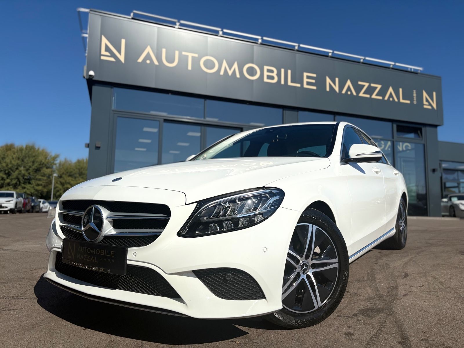 Fahrzeugabbildung Mercedes-Benz C 180 *AVANTGARDE*KAMERA*SHZ*NAVI*AUTOMATIK*