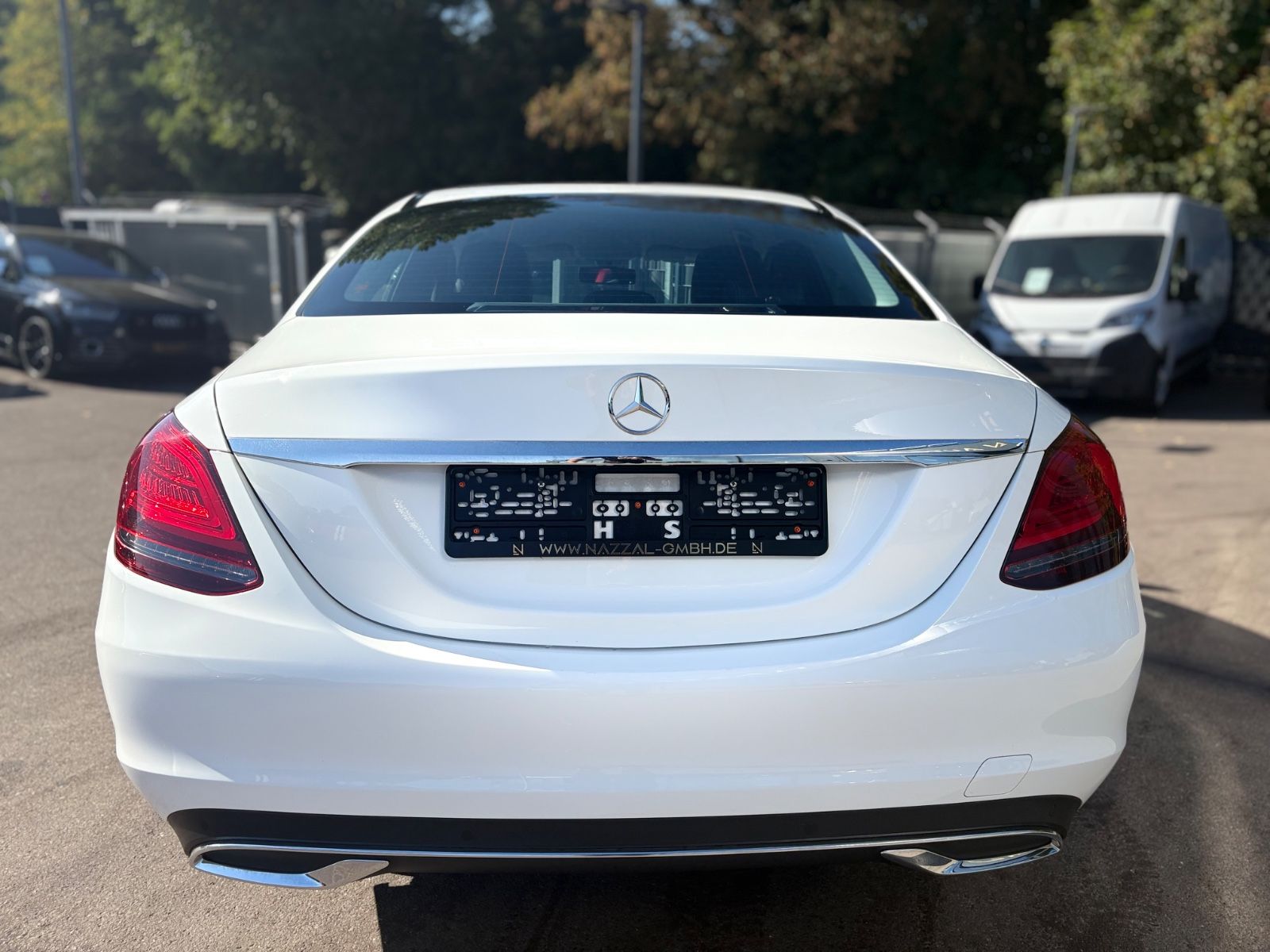 Fahrzeugabbildung Mercedes-Benz C 180 *AVANTGARDE*KAMERA*SHZ*NAVI*AUTOMATIK*